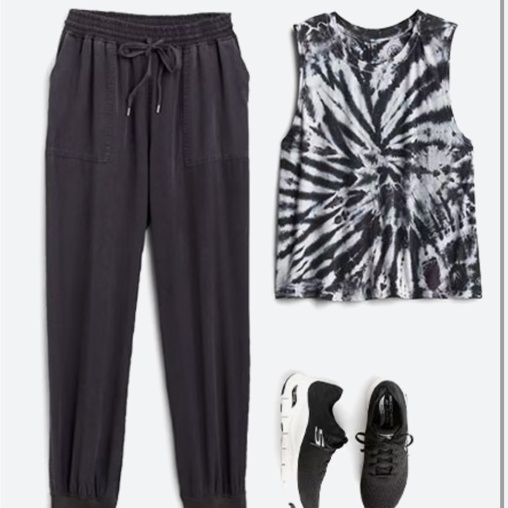 Blank NYC Freda pull on casual jogger